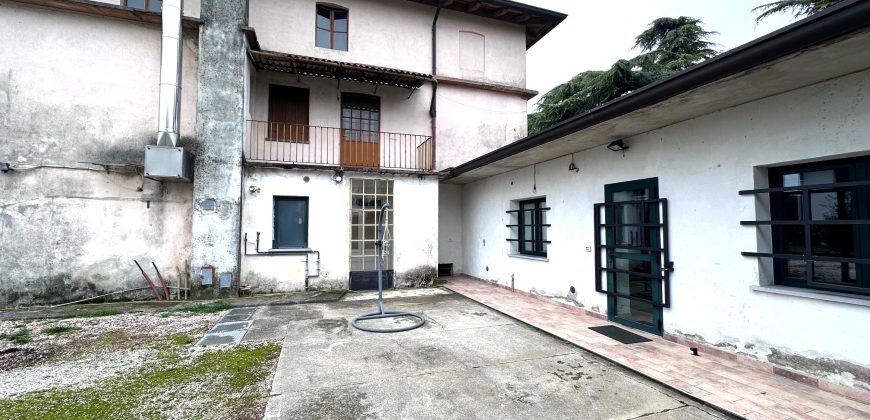 Intero Stabile Residenziale Commerciale Intero Stabile Residenziale Commerciale