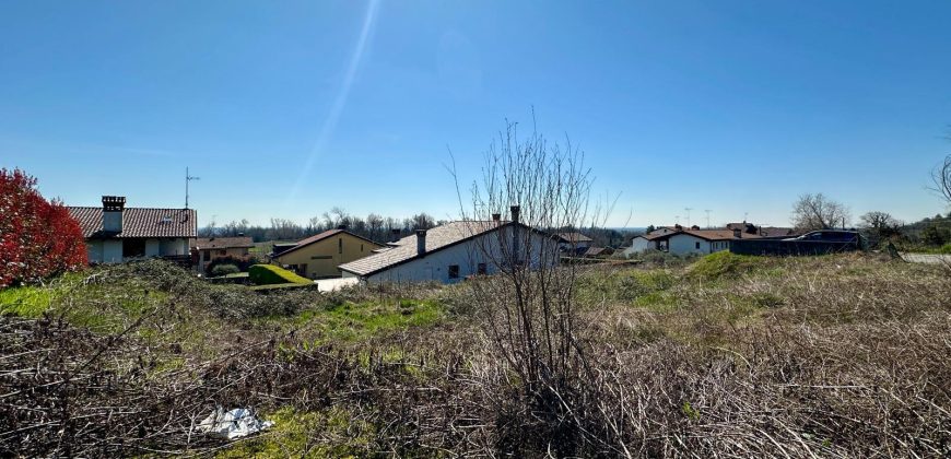 Terreno edificabile a Moruzzo Terreno edificabile a Moruzzo