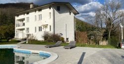 Casa Con Piscina Adibita a Ricezione Ospiti
