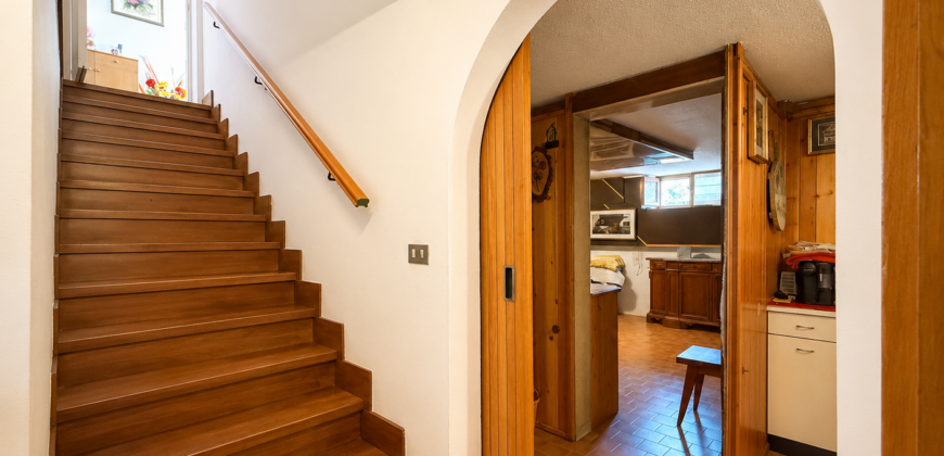 Villa Quadricamere Con Ampio Giardino