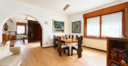 Villa Quadricamere Con Ampio Giardino