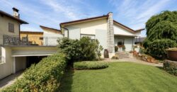 Villa Quadricamere Con Ampio Giardino