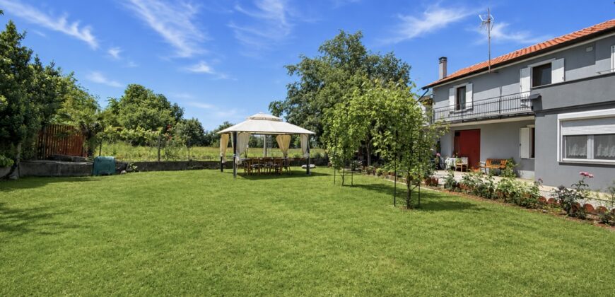 Villa unifamiliare con giardino
