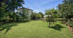 Villa unifamiliare con giardino
