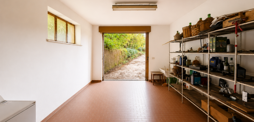 Villa indipendente da ristrutturare