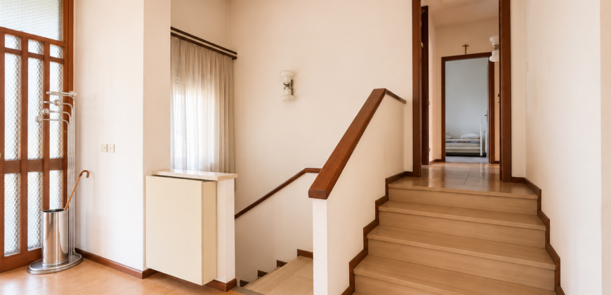 Villa indipendente da ristrutturare