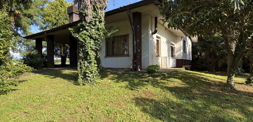 Villa indipendente da ristrutturare