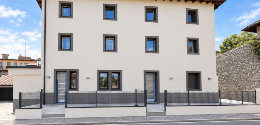 Nuovo Bicamere Con Giardino