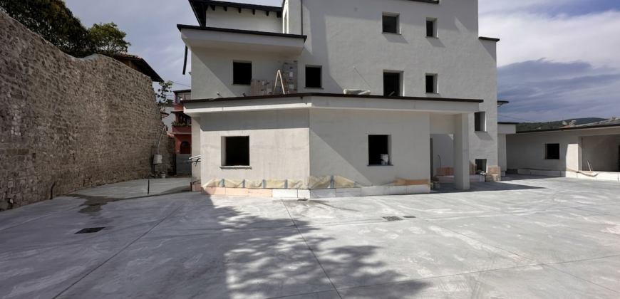 Nuovo Bicamere In Centro