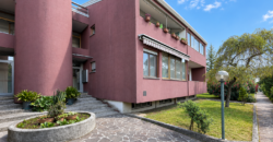 Bicamere Completamente Ristrutturato Con Giardino Esclusivo