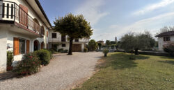 Villa Indipendente Con Parco e Autorimesse