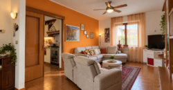 Villa Indipendente Con Parco e Autorimesse